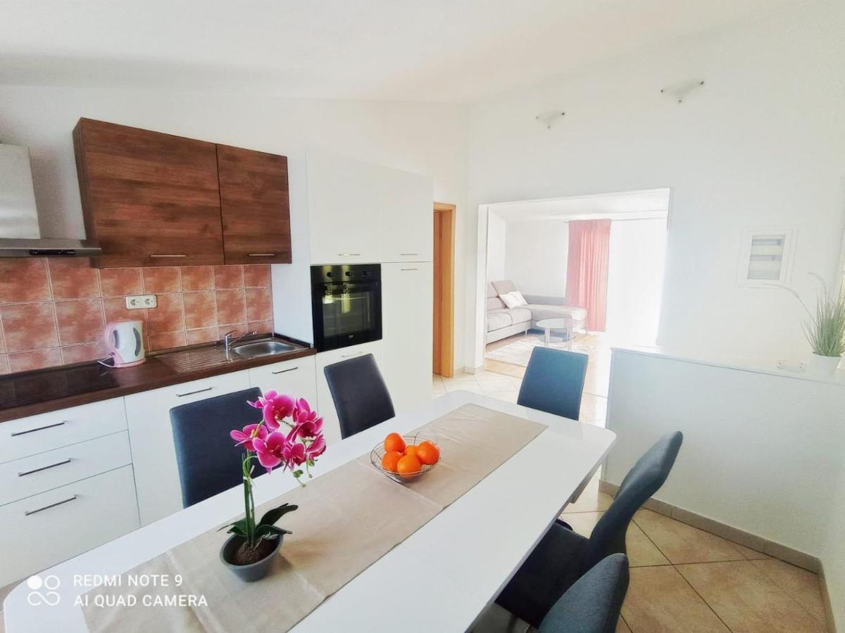 ספליט Apartman Mia With Pool1 מראה חיצוני תמונה